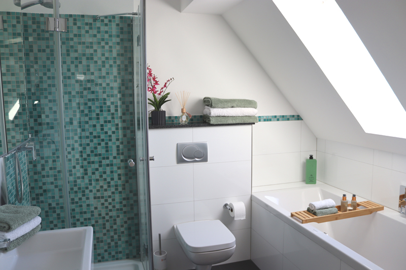 Badezimmer moblierte Wohnung Duesseldorf